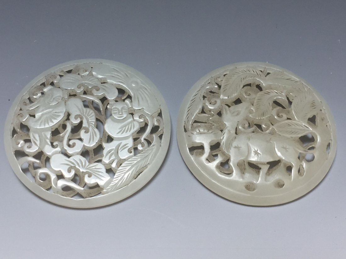 A FINE PAIR OF WHITE JADE PENDANTS 19TH CT (1 of 4)
