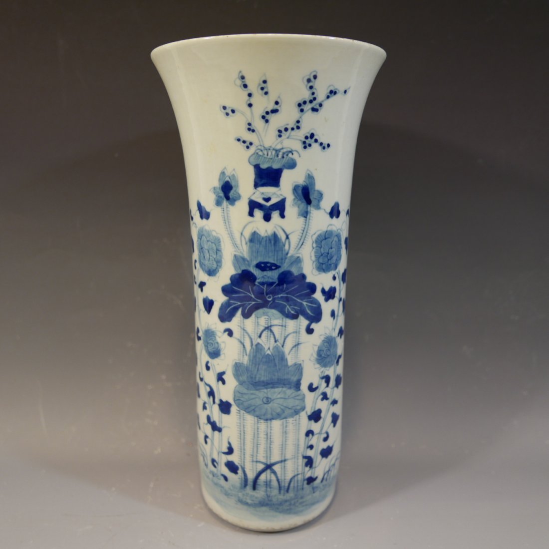 ANTIQUE CHINESE BLUE WHITE PORCELAIN BEAKER VASE (1 of 6)