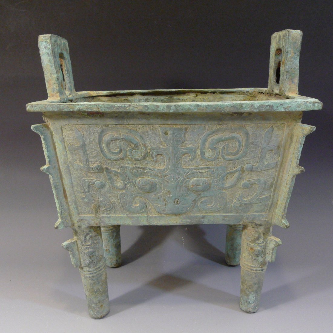 CHINESE ARCHAISTIC BRONZE DING SHANG STYLE (1 of 9)