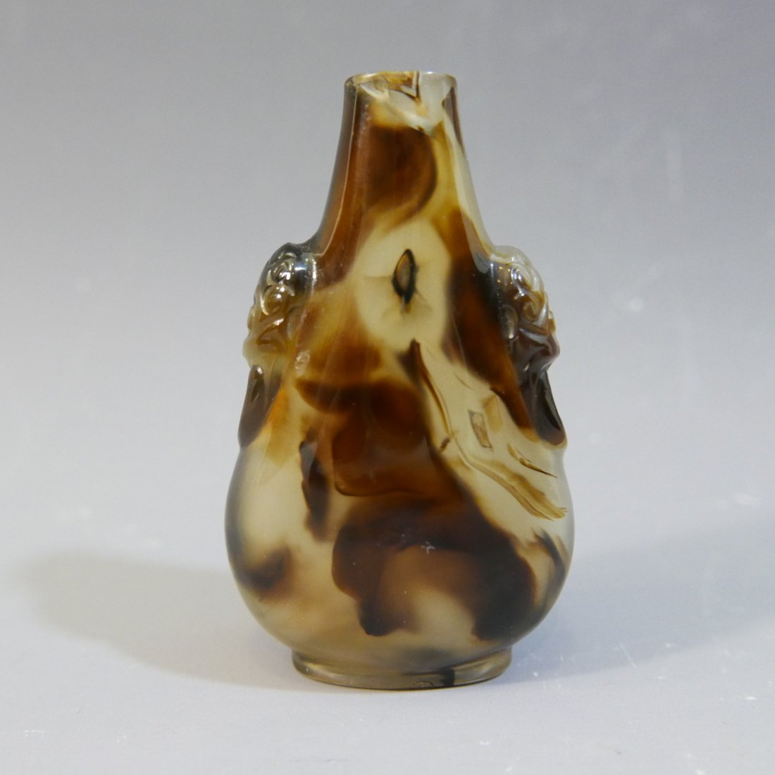 ANTIQUE CHINESE CARVED AGATE SNUFF BOTTLE - 18TH (1 of 4)