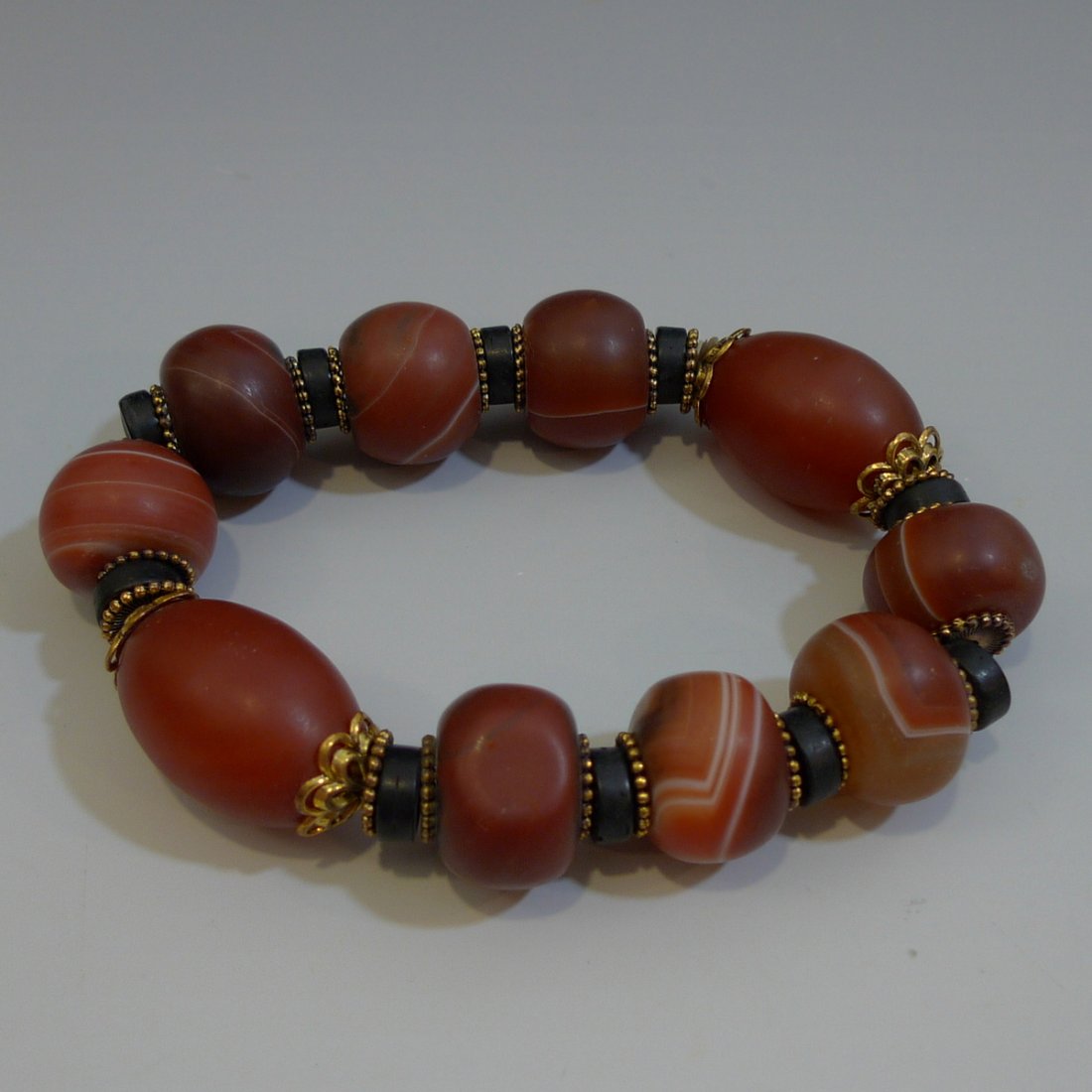 CHINESE AGATE BRACELET (1 of 5)