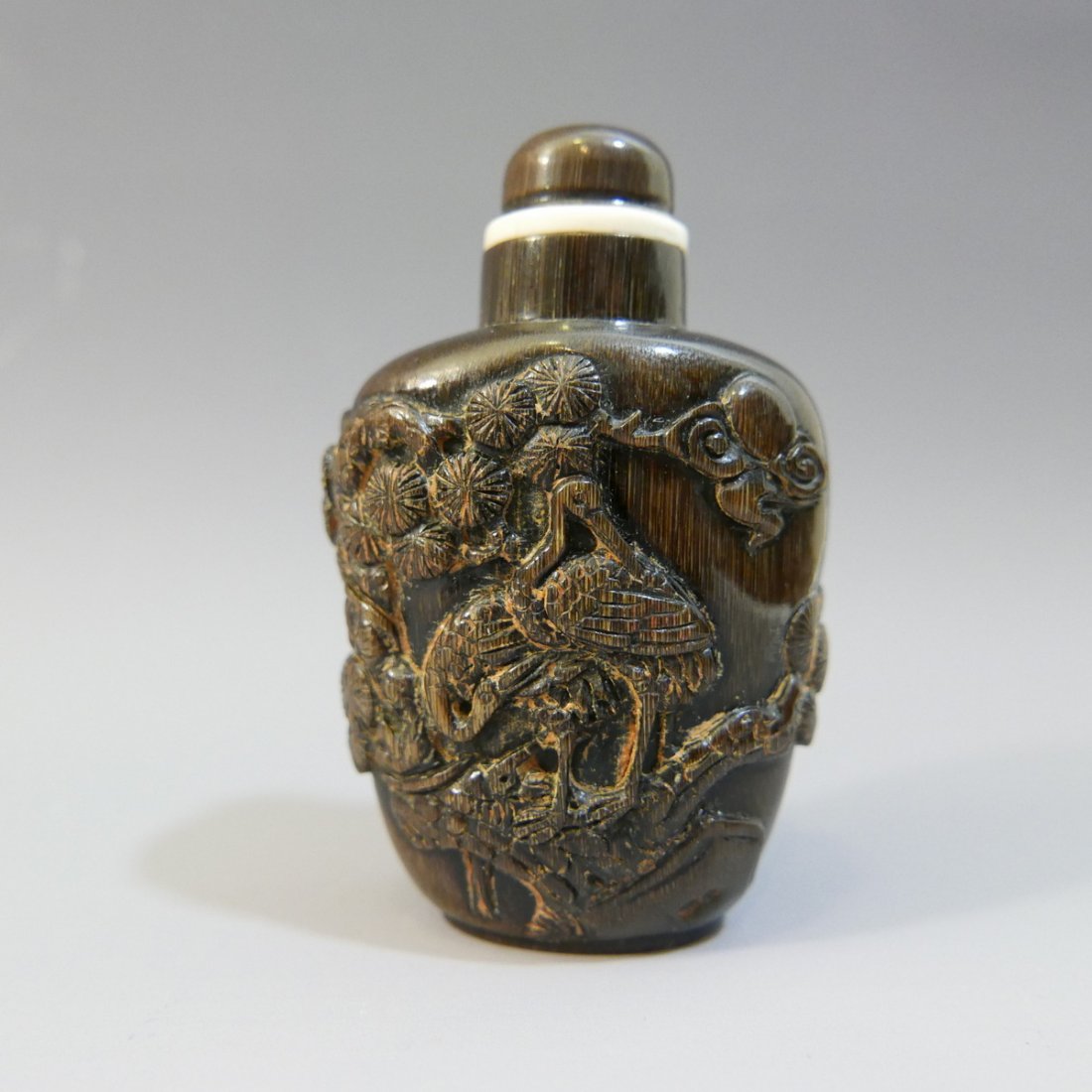ANTIQUE CHINESE CARVED HORN SNUFF BOTTLE - 19TH CENTURY (1 of 6)