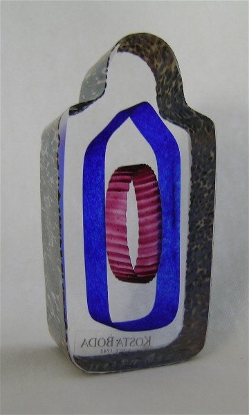 Sarcophagus Art Glass Mini Sculpture: Kosta Boda tablesculpture, The Mysterious Envoys by Bertil Vallien. The Sarcophagus "for the serious observer who is contemplating the past, the present and the future" Outer edge has iridescent glow,