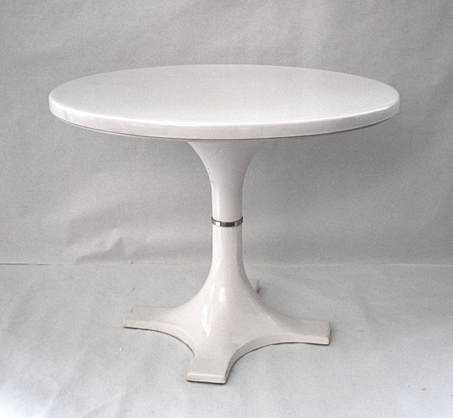 Kartell, table 4993 (1 of 4)