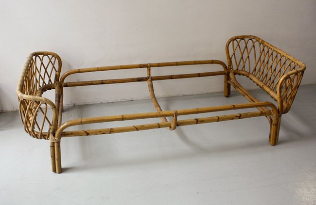 Italian Manufacture, bed (1 of 5)