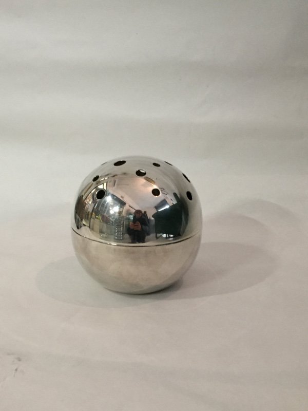 Gio Ponti, Christofle, Mars vase (1 of 4)