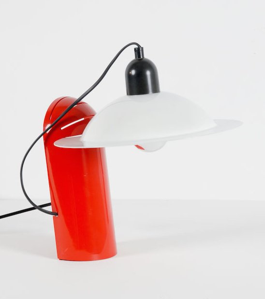 Lampiatta Lamp, De Pas D'Urbino Lomazzi, Stilnovo, 1971: Table Lamp Lampiatta, varnished metal. Never opened, original box. By De Pas D'Urbino Lomazzi, Stilnovo, 1971. Dimensions of lampshade diameter: 28 cm. Lampiatta. Lampada da tavolo in metallo vernicia