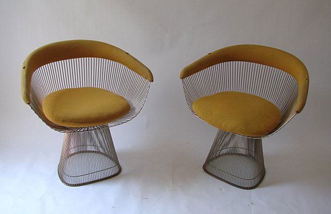 Warren Platner, Knoll, Couple of armchairs: A pair of "1725A" armchairs, metal frame and basket-work. Warren Platner, Knoll, 1966. Dimensions: h 75 cm , width 74 cm depth 49 cm. Literature: Éric Larrabee et Massimo Vignelli, “Knoll au
