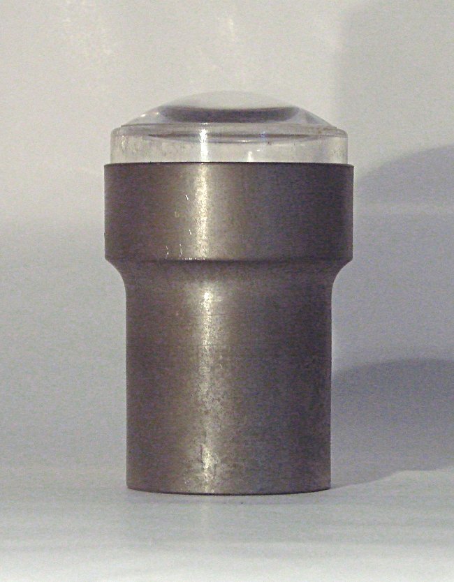 Il Sestante Gallery, Box: Metal and lucite box. Prod. Il Sestante Gallery, 1958. Dimensions: h 4,1”, w 2,7”. Label. Scatola in metallo tornito e coperchi in lucite con lente. Etichetta Il Sestante 1958. Dimensioni: h 10,5c