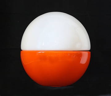 Vistosi, table lamp: Incamiciato blown glass table lamp. Luciano Vistosi, 1960 ca. Dimensions: h 32 cm, diameter 30 cm. Lampada da tavolo in vetro soffiato e incamiciato, 1960 ca. Luciano Vistosi.