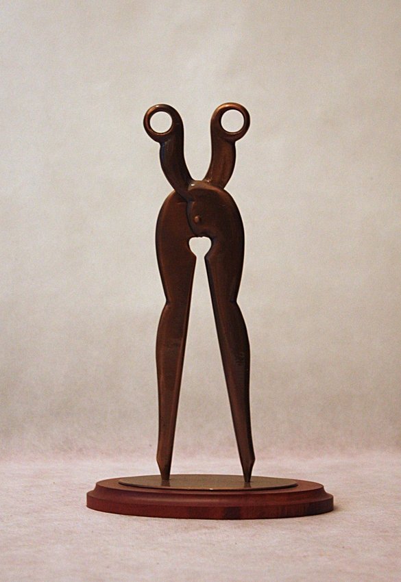 A. Jones, Scissors, metal sculpture: Metal Sculpture Spiritelli series. Studio Alchimia, 1980 Dimensions: h 29 cm (11,4"). Studio Alchimia. Scultura in metallo modello Scissors della serie Spiritelli. Dimensioni: h 29 cm (11,4"). 1980