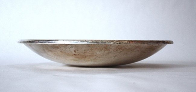 Lino Sabattini, Fruit bowl: Lino Sabattini.Fruit bowl. Silverplate. Fruttiera modello Griglia. Metallo argentato. Firmato sul metallo. Prod. Argenterie Sabattini, 2001. Dimensioni: diametro 30 cm (11,8''), h 5,5 cm (2,1'')