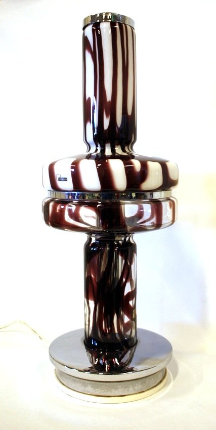 Angelo Brotto, Esperia, table lamp: Angelo Brotto, Esperia, metal and blown glass table lamp. 1970 ca. Dimensions: 80x30 cm. Angelo Brotto, Esperia, lampada da tavolo in metallo e vetro soffiato. 1970 ca. Dimensioni: 80×30 cm