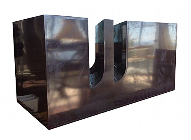 Marco Zanuso, Bilumen, furniture: Marco Zanuso, Bilumen, 1974. ABS furniture. Original mark. Mobile portatelevisore con rotelle stampato in ABS. Marco Zanuso, Bilumen, 1974. Iscrizione impressa sotto la base. Letteratura: Domus n.533