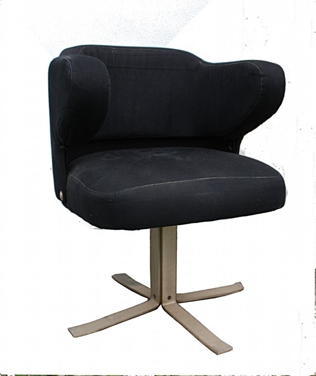 Formanova, armchair: Formanova, revolving armchair. 1970 ca. Formanova, una poltroncina girevole. 1970 ca.