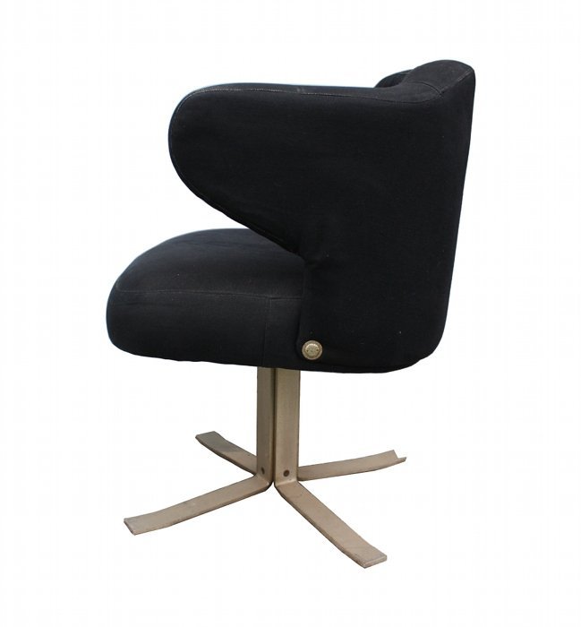 Formanova, armchair: Formanova, revolving armchair. 1970 ca. Formanova, una poltroncina girevole. 1970 ca.