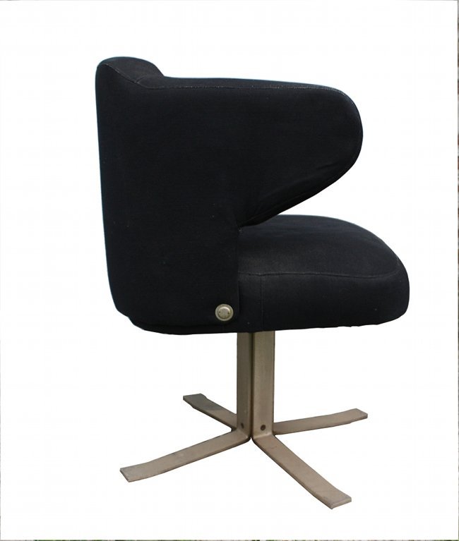 Formanova, armchair: Formanova, revolving armchair. 1970 ca. Formanova, una poltroncina girevole. 1970 ca.