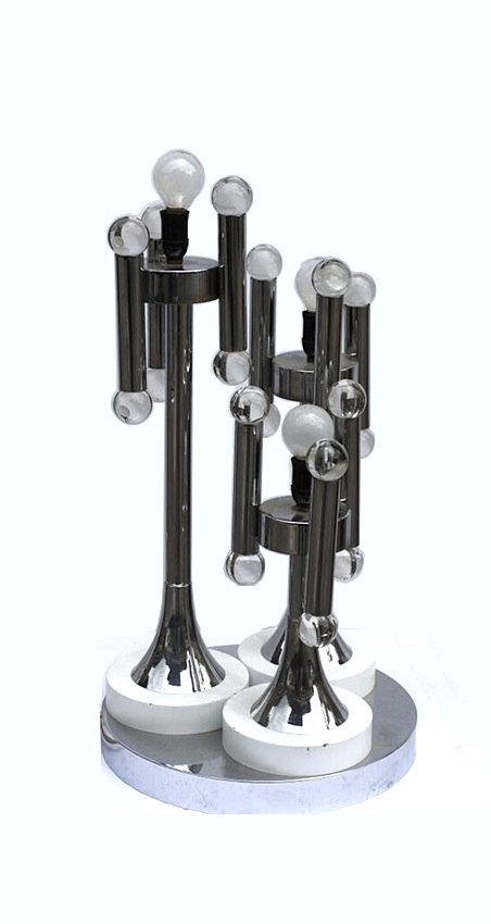 Esperia, table lamp: Esperia, Chromed and varnished metal, glass, plastic. Esperia. Lampada da tavolo. Metallo cromato e verniciato, vetro, plastica.