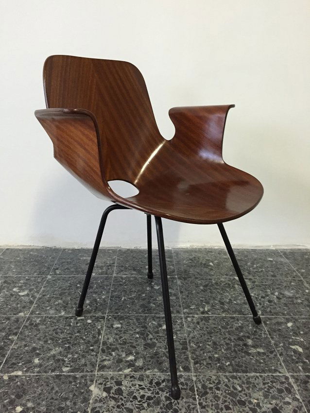 Medea, chair (1 of 3)