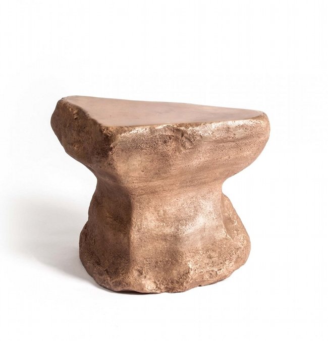 Studio Superego, coffee table River 2: Studio Superego, coffee table River 2. Bronze. STUDIO SUPEREGO tavolo basso RIVER 2 materiale: bronzo, fusione a cera persa Prod. Italia Dimensioni: cm max 55 x 42 h