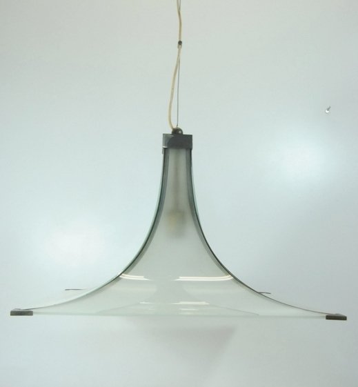 Esperia, One light handelier: Brass, curved glass. Dimensions: lamp h 35 cm, tot h 88 cm