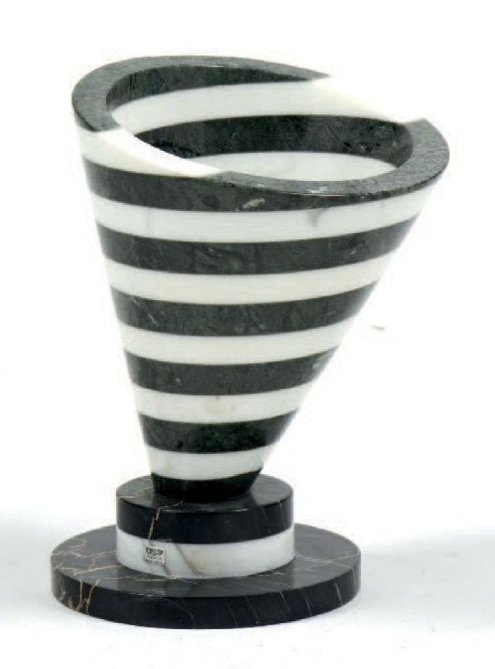 M. Bedin, Vase, marble,  Up & Up (1 of 1)