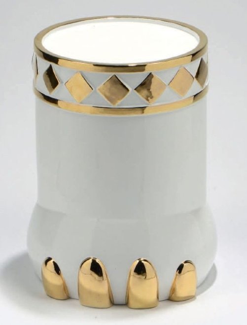 M. Cibic, Grizly, Enamelled pottery, Superego Ed.: Matteo Cibic, Superego Editions, coffee table Grizly. Numbered and signed. Prototype.Tavolino in terracotta invetriata . Prototipo di unedizione di 99 copie .Dimensioni: H. : 45 - D. : 31,5 cm