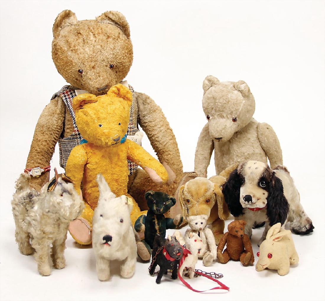 Konv. ca. 25 Teile, Steiff, Tiere u. Bären, 1950: Konv. ca. 25 Teile, Steiff, Tiere u. Bären, 1950 – 1970, bespielt, untersch. Hersteller u. Gr., 10 – 56 cm German Description Konv. ca. 25 Teile, Steiff, Tiere u. Bären, 1950 &nd