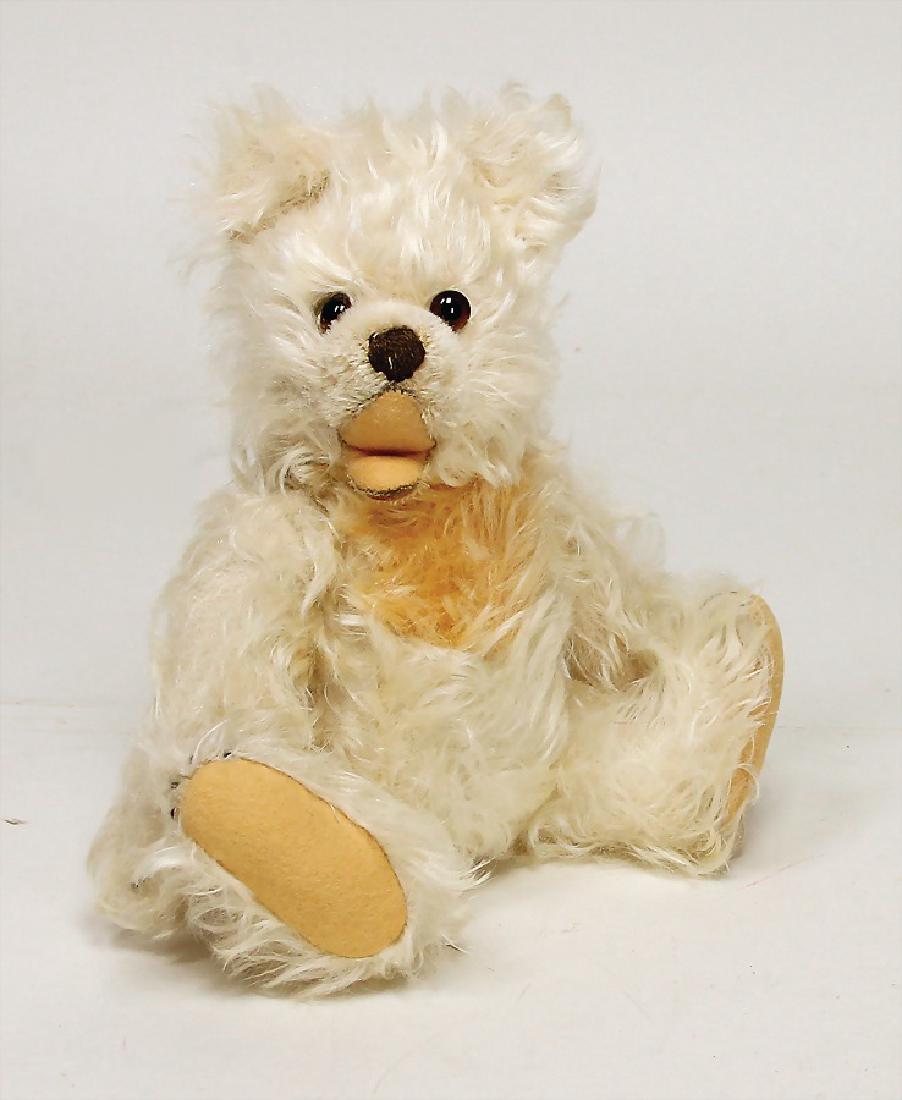 STEIFF Zotty, weiß, 50er Jahre, 28 cm, ohne: STEIFF Zotty, weiß, 50er Jahre, 28 cm, ohne Knopf, Schild und Fahne, am Rücken etwas abgeliebt German Description STEIFF Zotty, weiß, 50er Jahre, 28 cm, ohne Knopf, Schild und Fahne, 