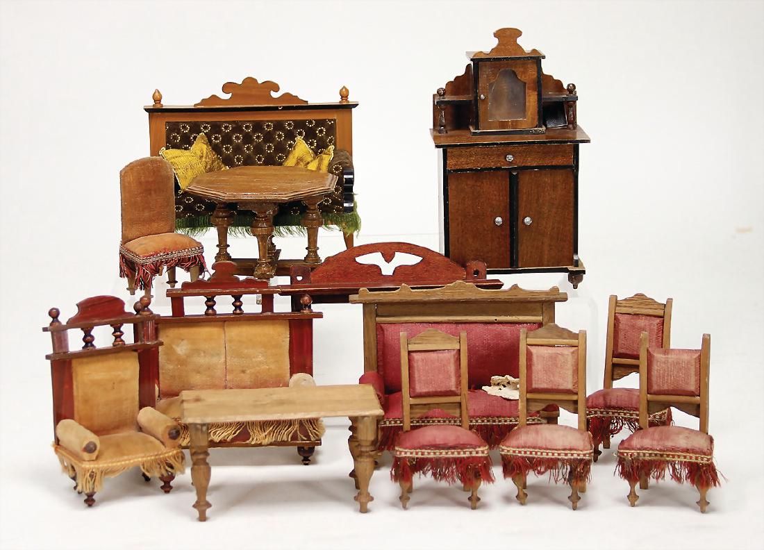 Puppenstuben-Wohnzimmer-Mobiliar, 3 Sofas, 1x Samt (1 of 1)