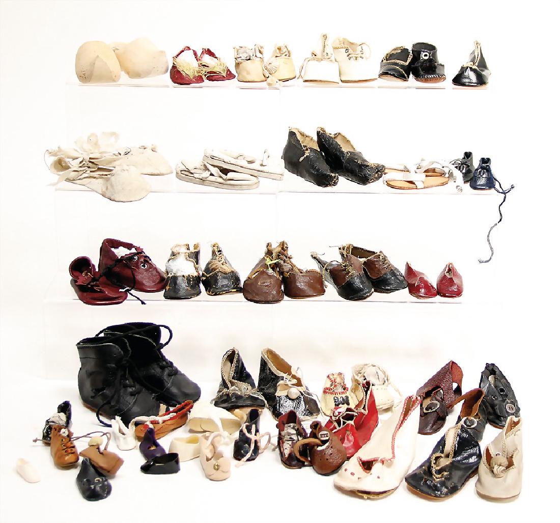 Gr. Konv. Puppen-Schuhe, untersch. Gr. 2-8, untersch. (1 of 1)