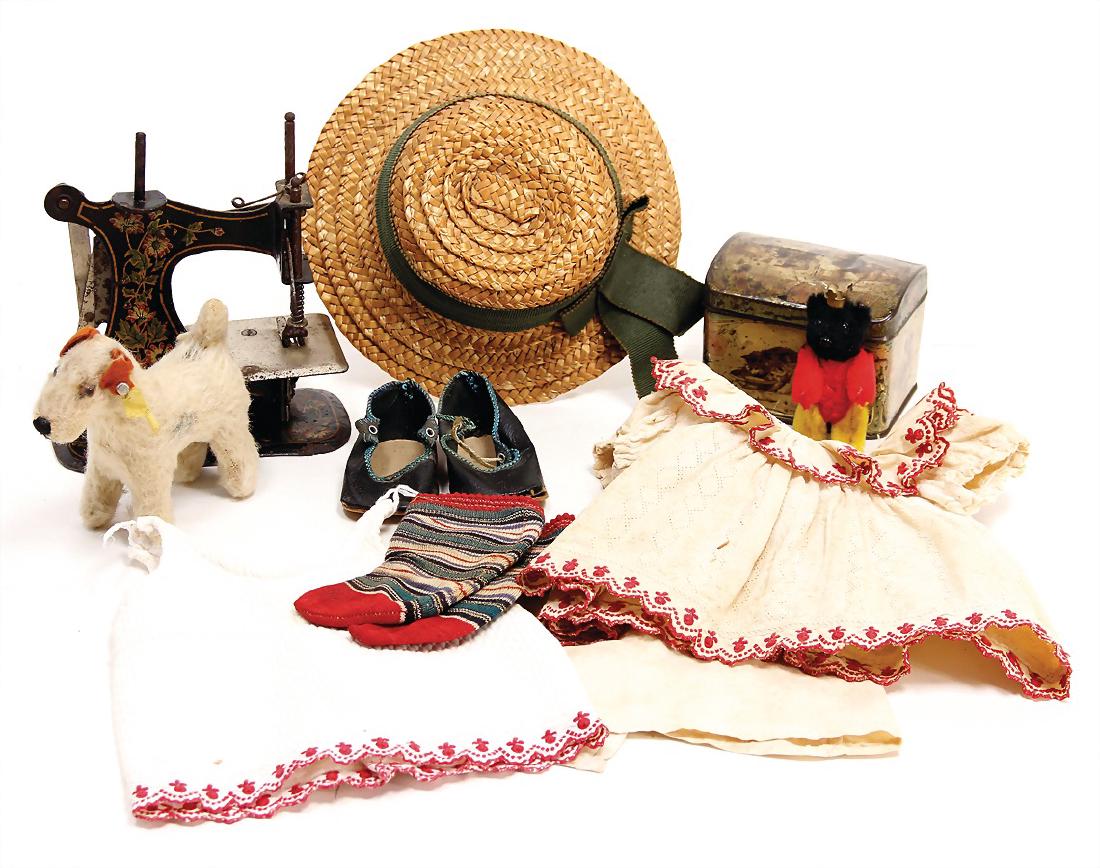 Konv., kl. Kinder-Nähmaschine, 14 cm, kl. (1 of 1)