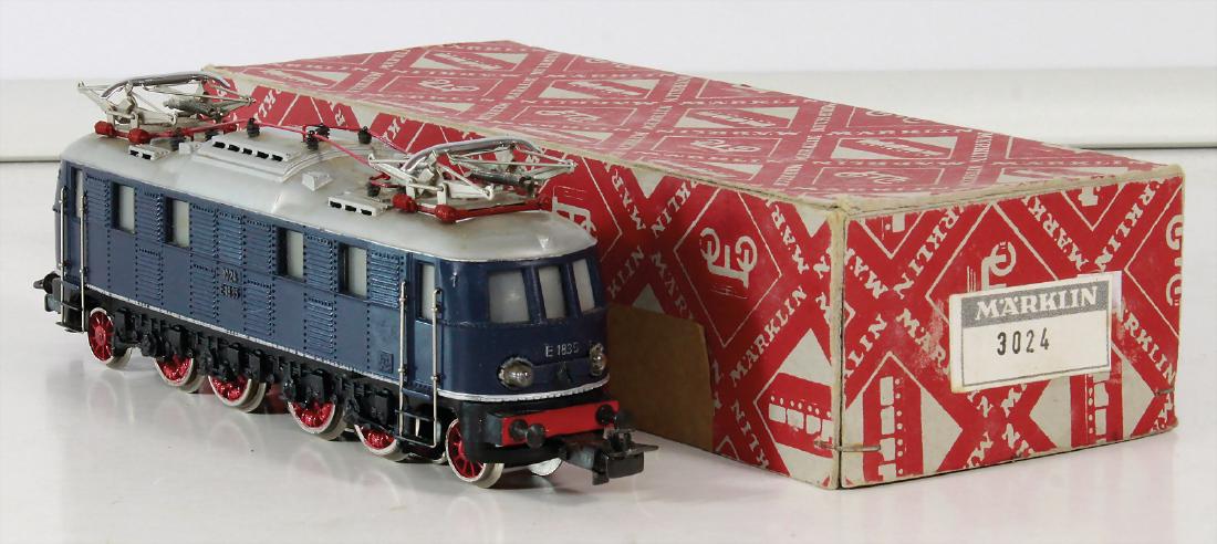 MÄRKLIN H0, 3024, E18, Guss, blau, bespielt gut (1 of 1)