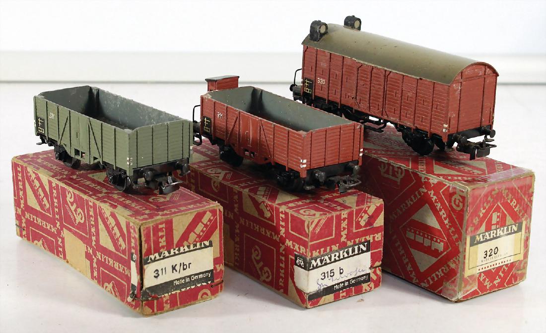 MÄRKLIN H0, 3-tlg., 2-achsige Personenwagen, Guss, (1 of 1)