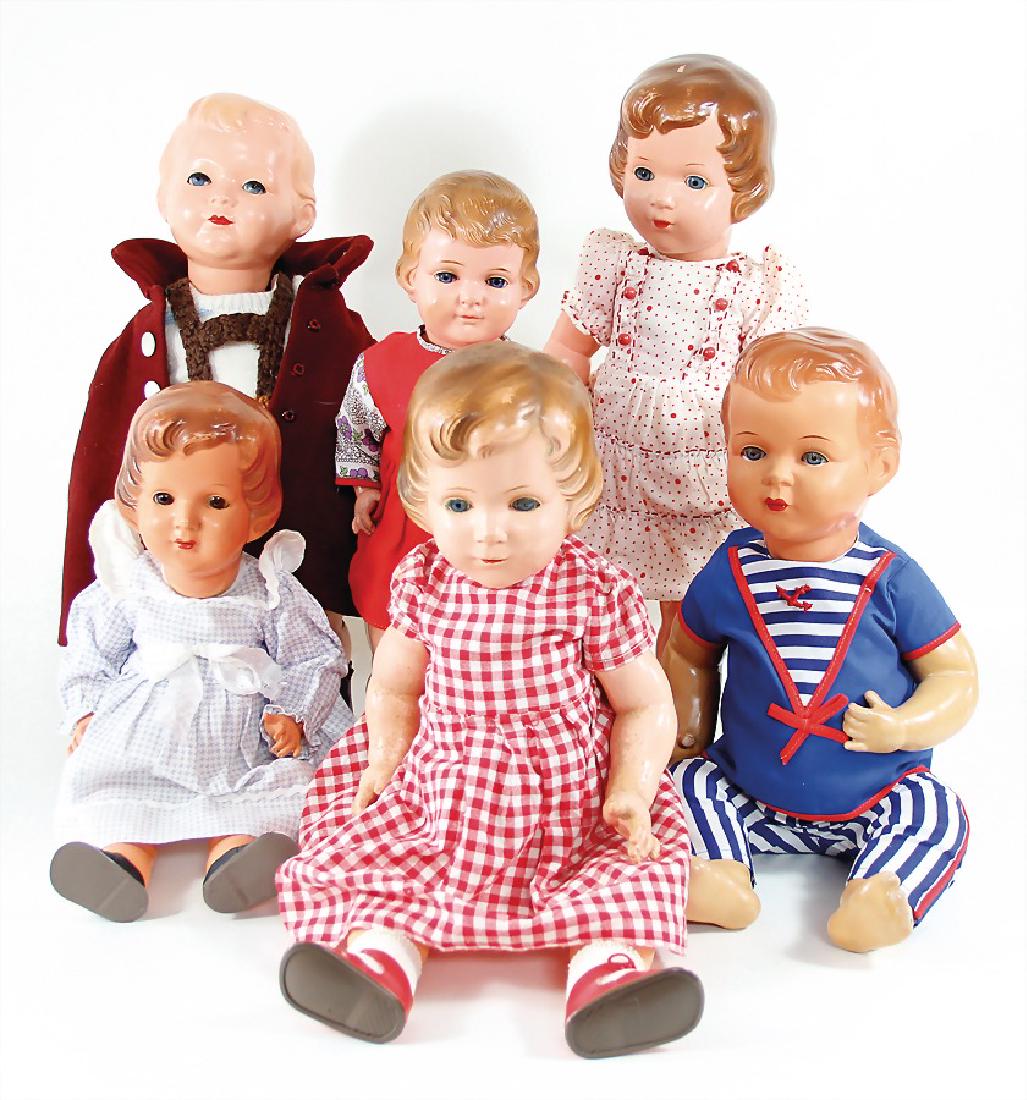 BRUNO SCHMIDT 6 Celluloid-Puppen, alle stärker: BRUNO SCHMIDT 6 Celluloid-Puppen, alle stärker bespielt, teilw. mit kl. Ausbesserungsstellen, 36-44 cm, 1 Junge auf Masse-Sitzbaby-Körper mit abstehendem Zeh, 40 cm German Description BRUNO SCHMIDT