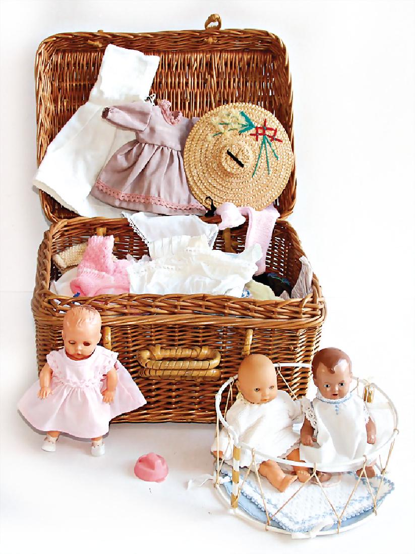 Konv. Puppenkleidung für kl. Puppen, dazu 1 kl. (1 of 1)