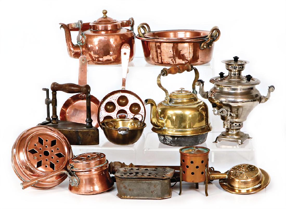 Konv. Kupferteile, Bettpfanne, Schalen, Kanne, innen (1 of 1)