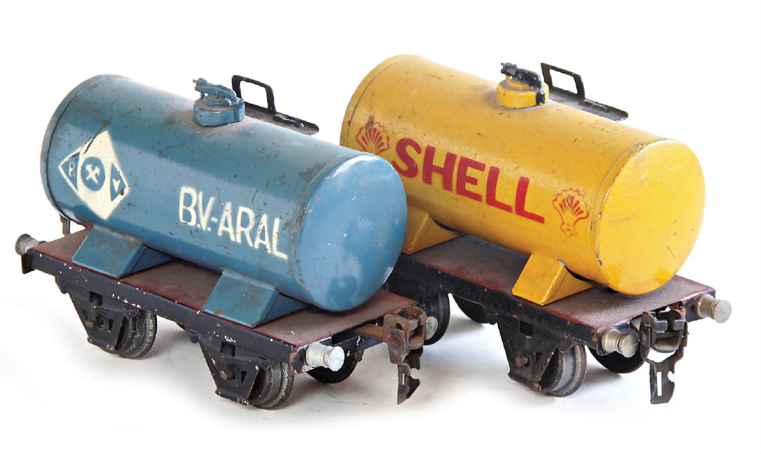 MÄRKLIN mixed lot track 0, 2 tank-car, SHELL, ARAL, (1 of 1)