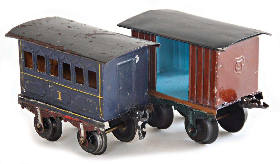 MÄRKLIN age-old, 2 pieces, 10.5 cm, brown baggage coach (1 of 1)