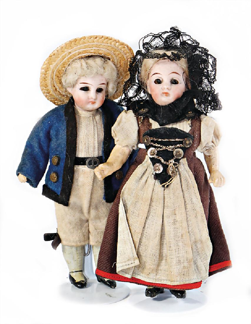 2 dollhouse dolls, children, probably France, 13.5 cm, (1 of 1)