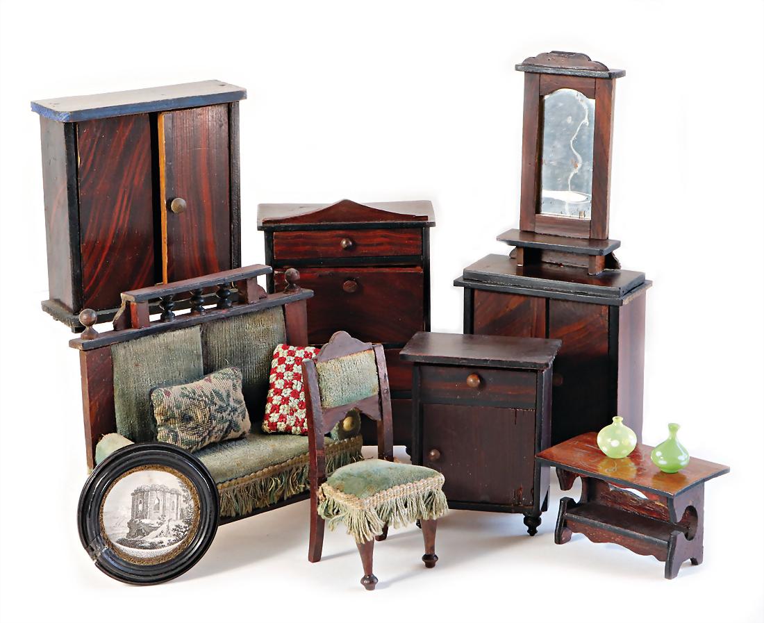 mixed lot of  dollhouse furniture, 1890-1910, mirrored (1 of 1)