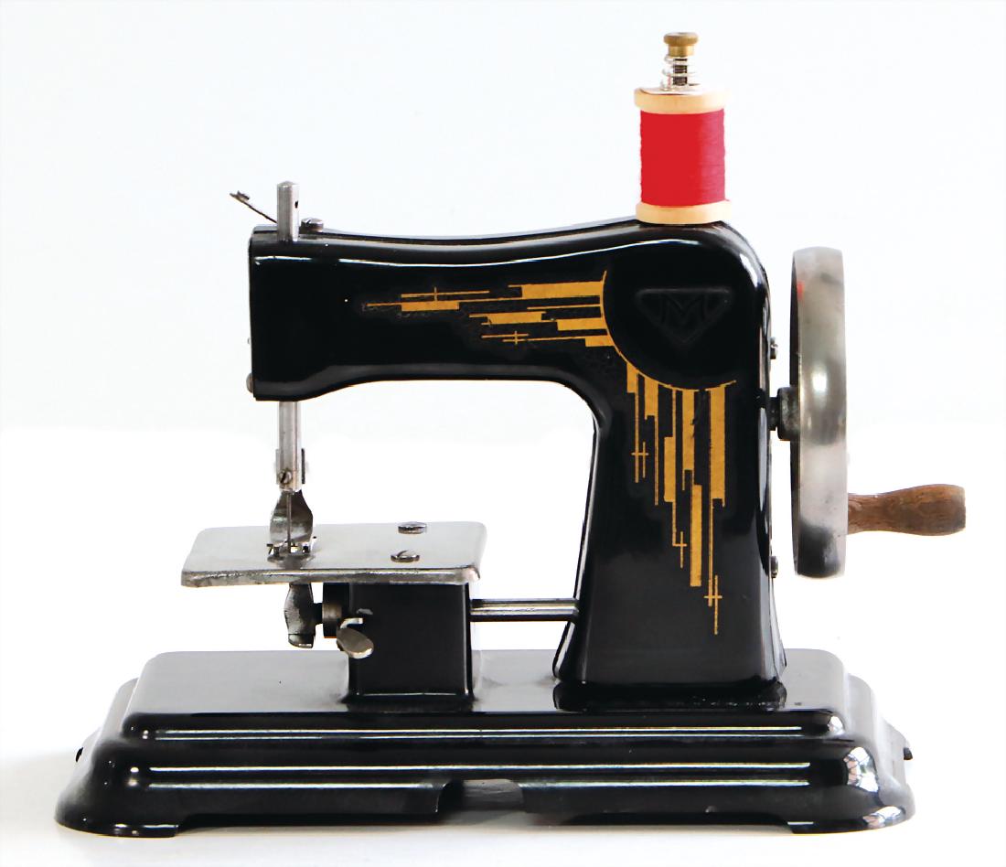 MÜLLER sewing machine,  model No. 70 Trolitan, (1 of 1)