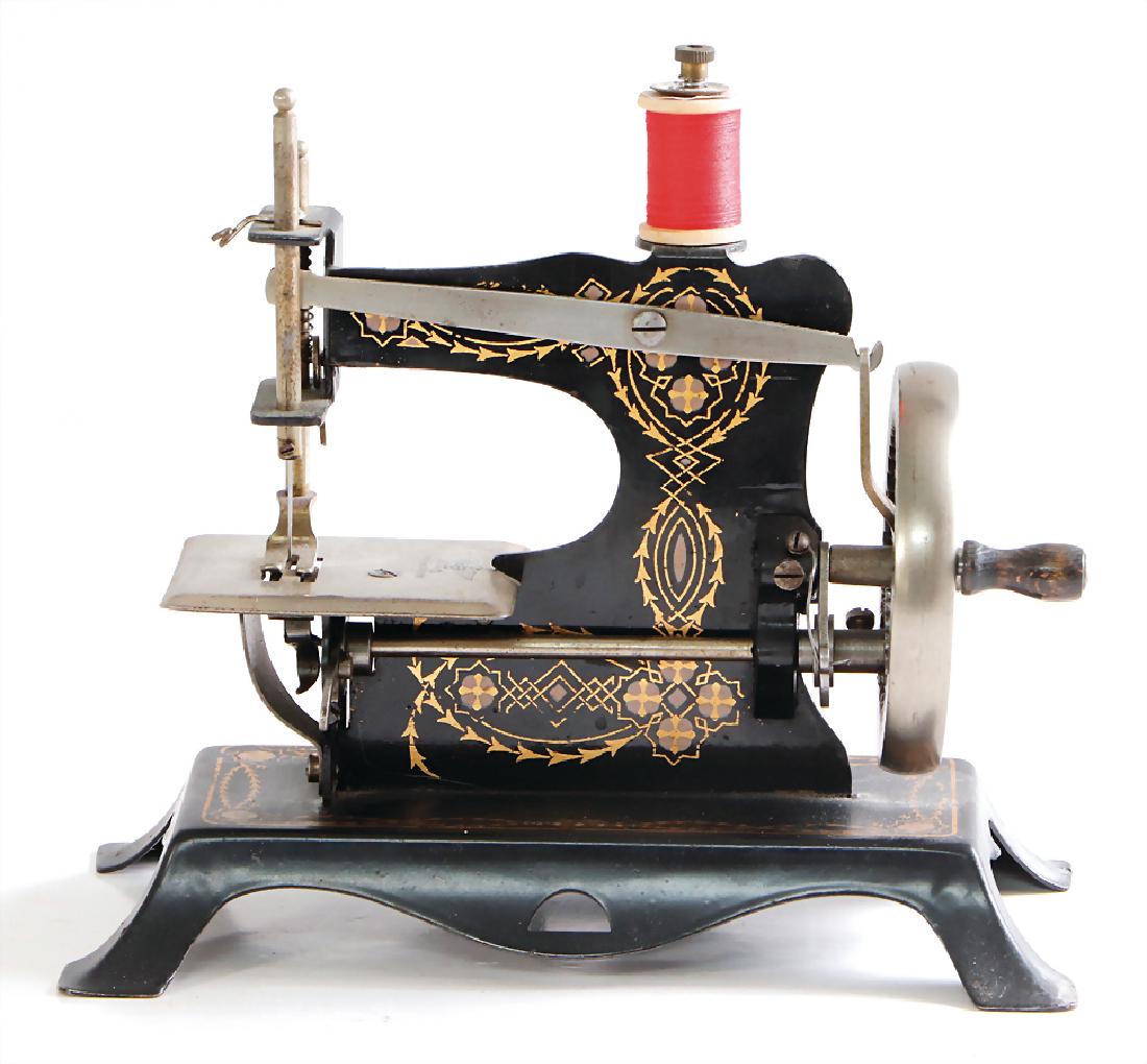 CASIGE sewing machine, No. 4, straight base, thistle (1 of 1)