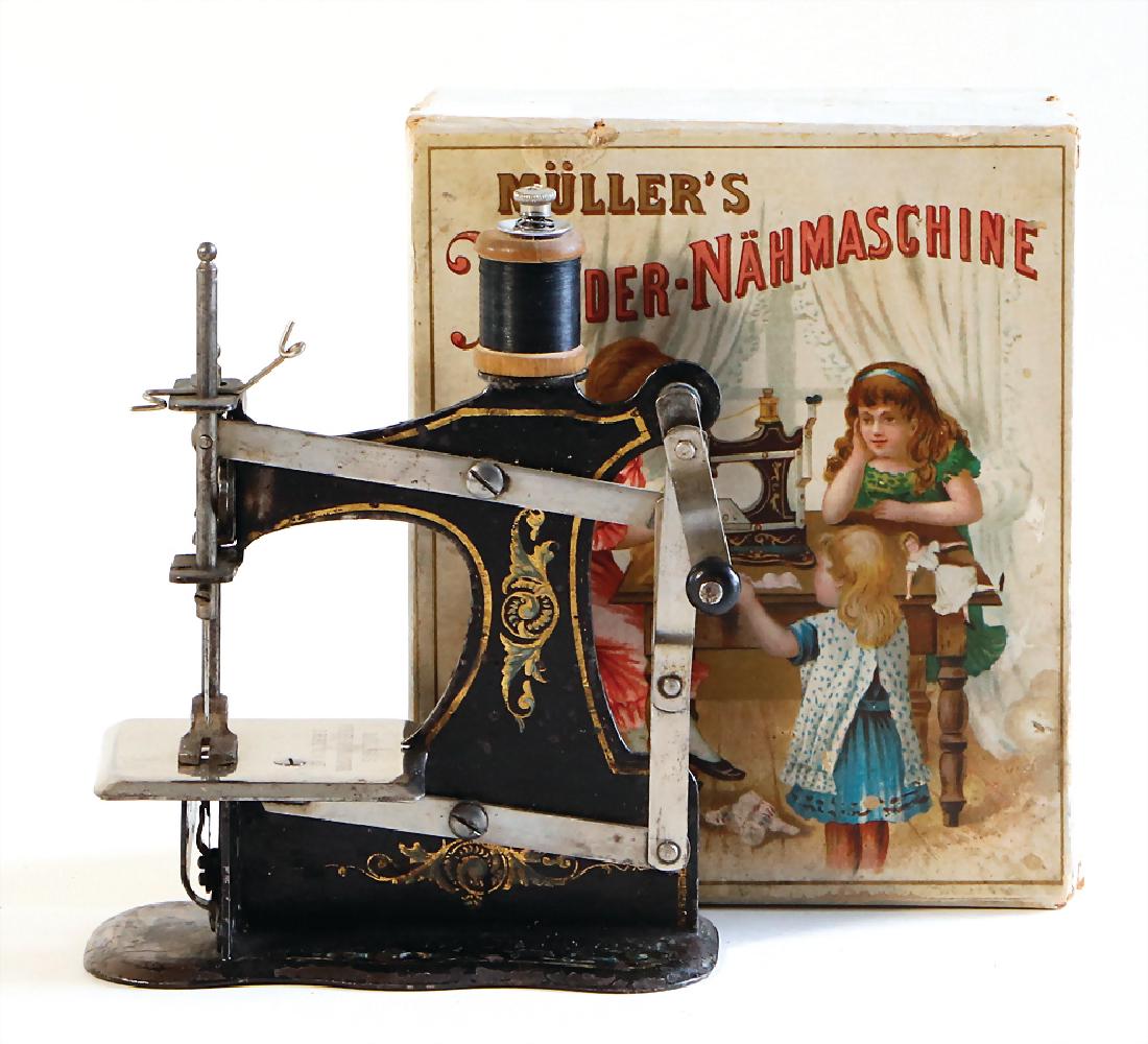MÜLLER sewing machine, No. 1, top feed, line decor, (1 of 1)