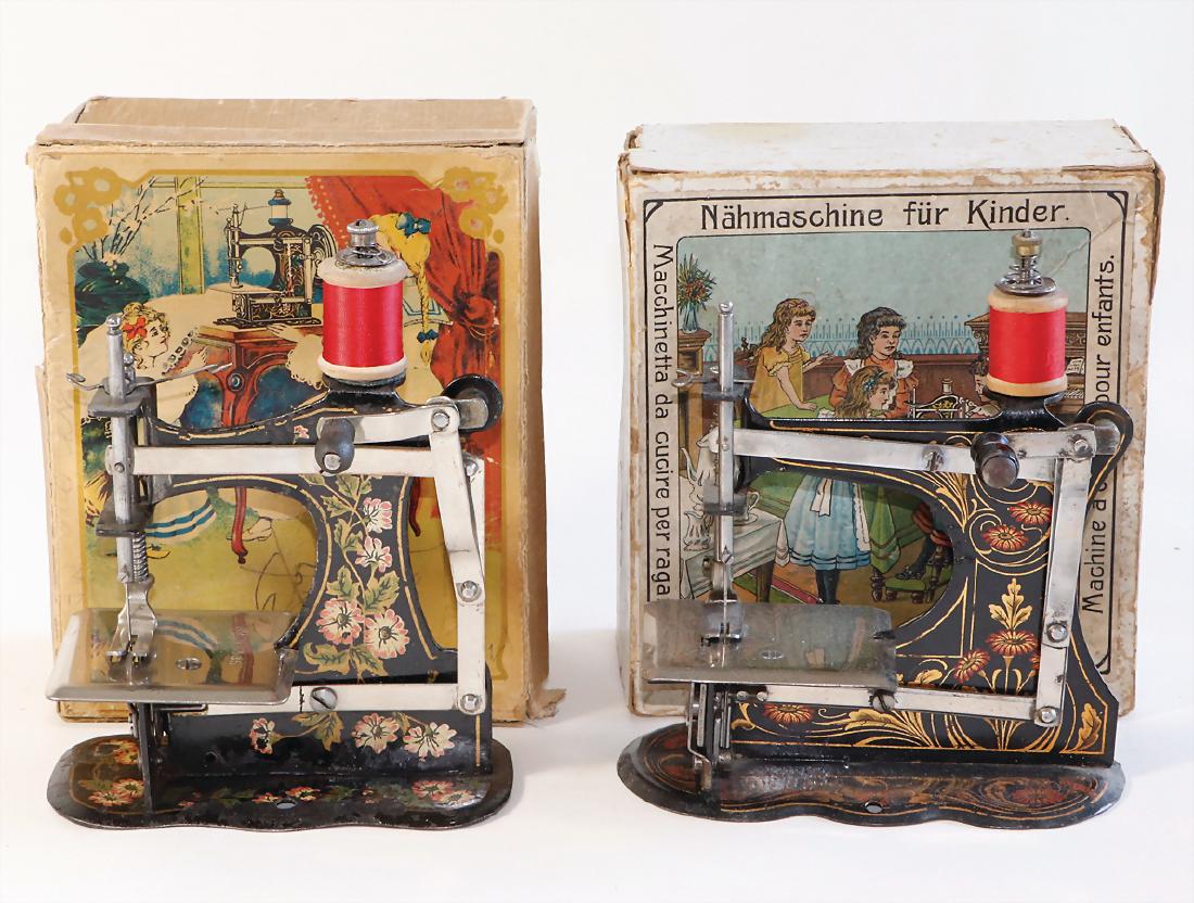 mixed lot of  2 child sewing machine, MÜLLER No. 1, (1 of 1)
