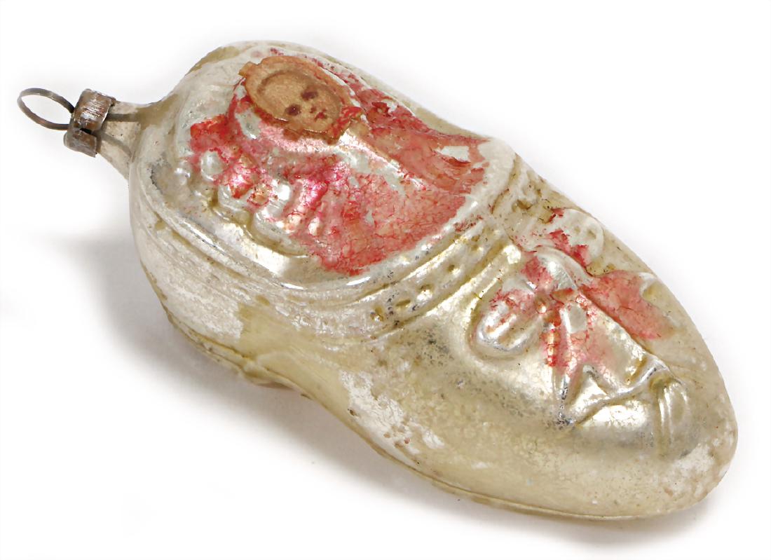 Christmas tree decoration, shoe with child, wafers: Christmas tree decoration, shoe with child, wafers face, 9 cm German Description Christbaumschmuck, Schuh mit Kind, Oblaten-Gesicht, 9 cm