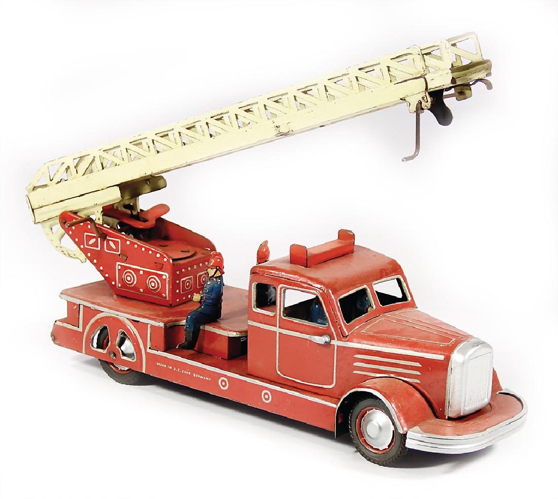 Feuerwehr, Blech lithogr., US-Zone, 35 cm, Uhrwerk: Feuerwehr, Blech lithogr., US-Zone, 35 cm, Uhrwerk intakt, Drehleiter, bespielt, gut German Description Feuerwehr, Blech lithogr., US-Zone, 35 cm, Uhrwerk intakt, Drehleiter, bespielt, gut