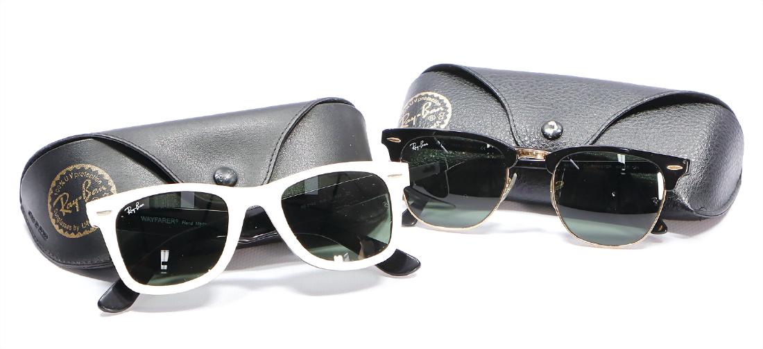 RAY BAN sun glasses, model: Wayfarer, black/white: RAY BAN sun glasses, model: Wayfarer, black/white plastic frame, green glasses, Ray-Ban logo at the side, with original case, good condition, with sun glasses, black plastic frame with gold-colored me