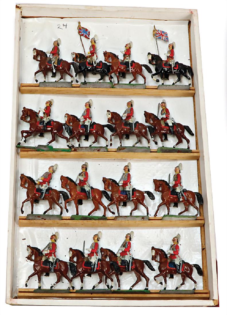 mixed lot of  16 tin composition figures, plastic, (1 of 1)