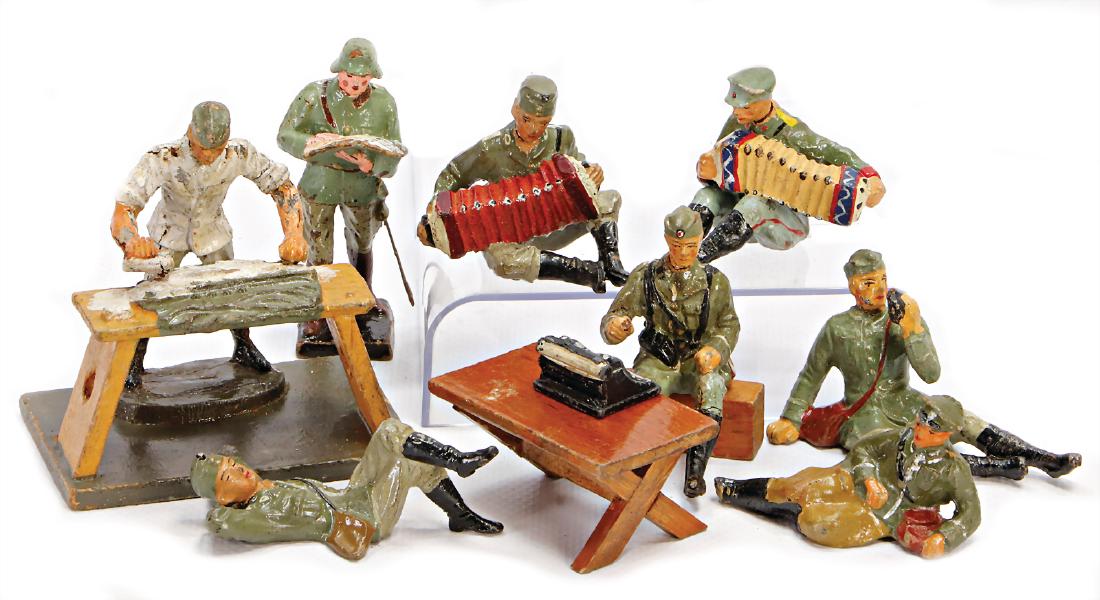 ELASTOLIN & LINEOL mass, Second World War, camp (1 of 1)